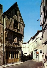 File:200px-Cognac Old Town.jpg